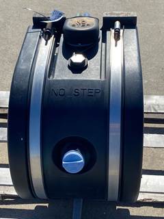 Used Peterbilt 386 DEF Tank