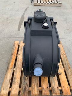 Used Peterbilt 587 DEF Tank