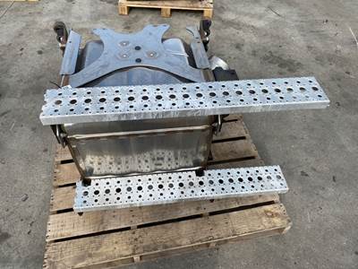 Used Detroit Diesel DD15 DPF Assembly