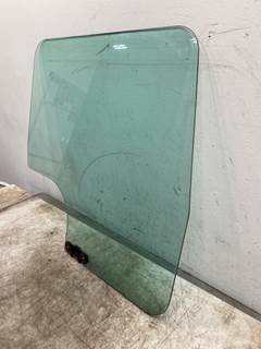 Used Kenworth T800 RH Door Window Glass