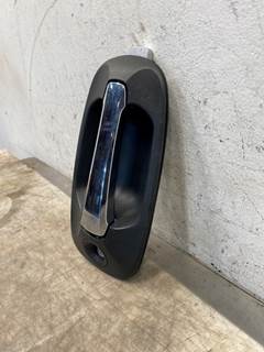 Used International LT625 RH Exterior Door Handle