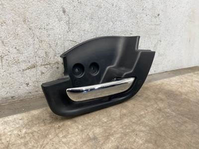 Used International LT625 RH Interior Door Handle