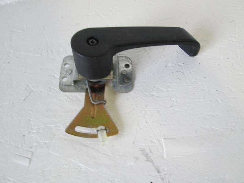 2005 Used Mack CL733 LH Interior Door Handle For Sale Dorr, MI 644