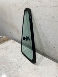Used International 4300 RH Vent Glass