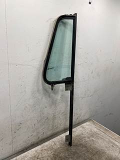 Used International 4600 LH Vent Window Glass