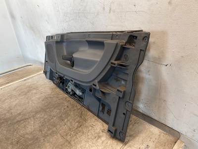 Used Freightliner Cascadia 125 RH Window Regulator Assembly