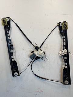 Used Freightliner Cascadia RH Window Regulator