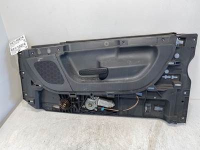 Used Freightliner Cascadia RH Door Module