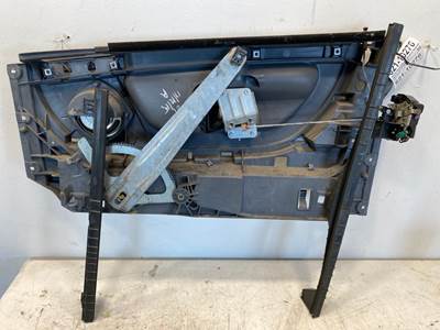 Used Freightliner Cascadia LH Window Regulator