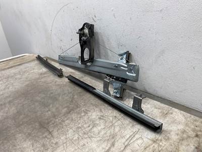 Used International MV RH Window Regulator