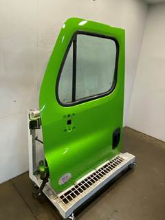 Used Freightliner Cascadia 113 LH Door