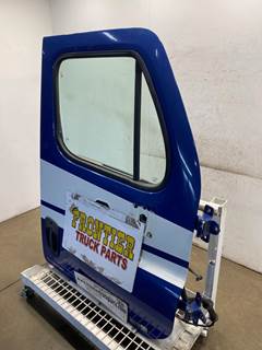 Used Freightliner Cascadia 113 RH Door