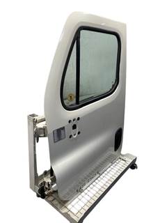 Used Freightliner Cascadia 125 LH Door