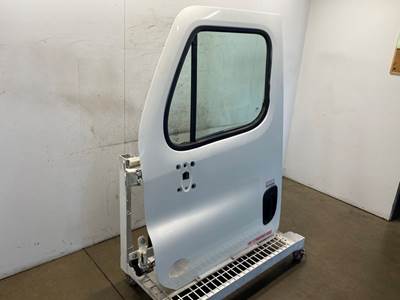 Used Freightliner Cascadia 125 LH Door