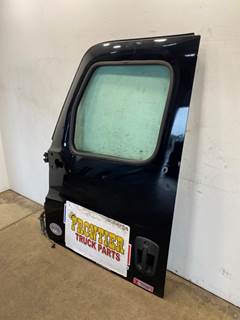 Used Freightliner Cascadia 126 LH Door