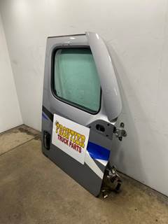 Used Freightliner Cascadia 126 RH Door