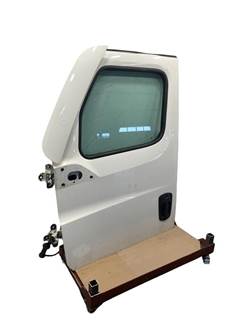 Used Freightliner Cascadia 126 LH Door