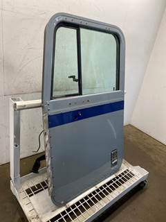 Used International 9200 LH Door