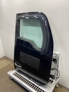 Used Kenworth T680 RH Door