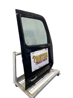 Used Peterbilt 579 RH Door