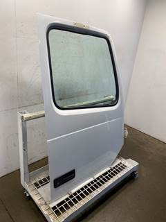 Used Volvo VNL Gen 2 RH Door