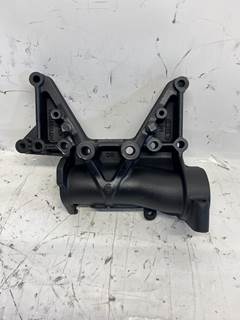 Used Detroit Diesel DD13 Support Bracket