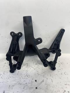 Used Detroit Diesel DD13 Lifting Eye/ EGR Crossover Bracket