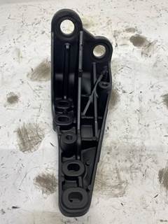 Used Detroit Diesel DD13 Charge Air Pipe Bracket