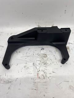Used Detroit Diesel DD13 Engine Air Cleaner Bracket