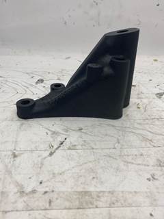 Used Detroit Diesel DD15 Rad Support Bracket