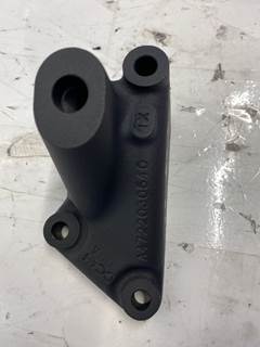 Used Detroit Diesel DD15 Rad Support Bracket