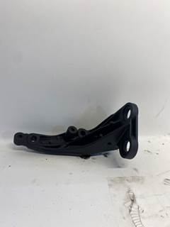 Used Detroit Diesel DD15 Engine Bracket