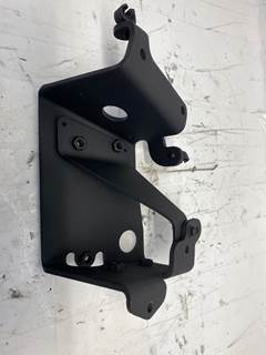 Used International N13 Fuel Filter Assy Bracket