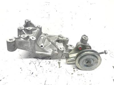 NTO Isuzu 4HK1TC A/C bracket
