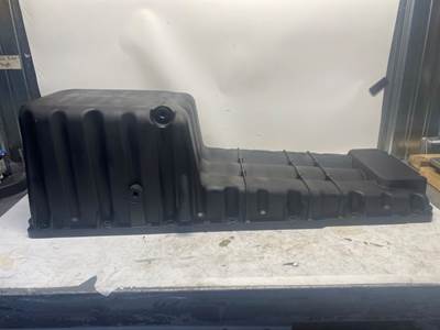 Used Detroit Diesel DD15 Oil Pan