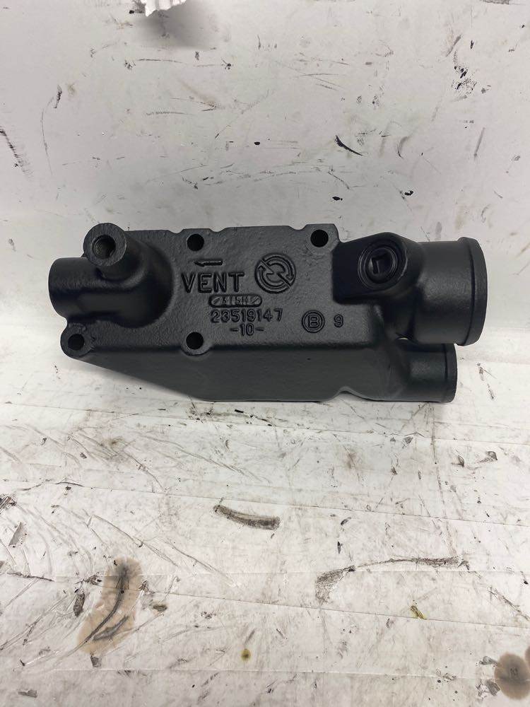 2006 Used Detroit Diesel Series 60 DDEC IV 14.0L Thermostat Housing For
