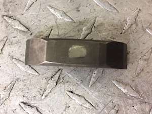 Used Cummins M11 Valve Bridge