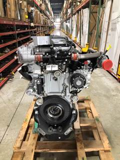 New Detroit Diesel DD13 Engine