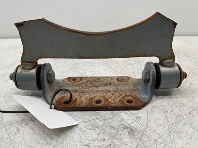 Used Freightliner Exhaust Clamp Mounting Bracket