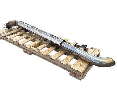 Used Freightliner Cascadia 125 Exhaust Stack