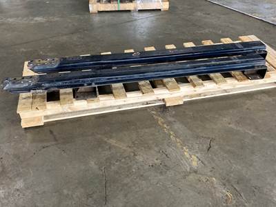 Used Freightliner CST 120 Bracket, Exhaust Stack