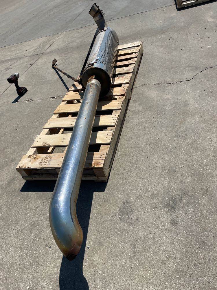 2005 Used Freightliner Columbia Exhaust Stack w/ Bracket For Sale