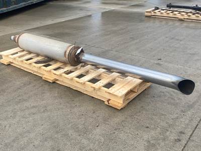 Used Freightliner Columbia Exhaust Stack