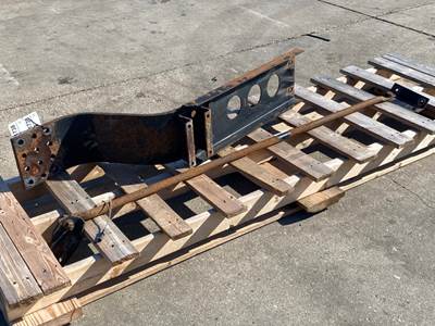 Used Freightliner Columbia Bracket, Exhaust Stack