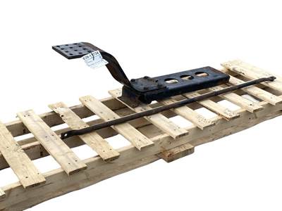 Used Freightliner Columbia Bracket, Exhaust Stack