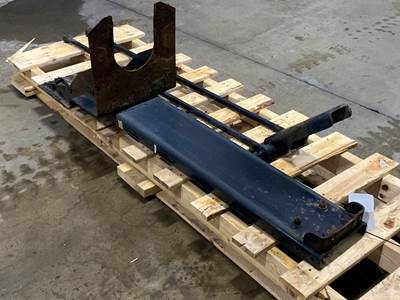 Used Kenworth T660 Bracket, Exhaust Stack