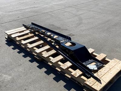 Used Kenworth T680 Bracket, Exhaust Stack