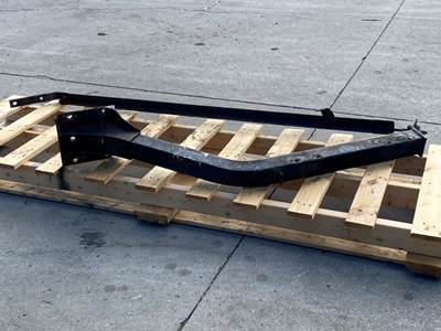 Used Mack CL713 Bracket, Exhaust Stack