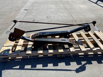 Used Mack CXN Bracket Set, Exhaust Stack