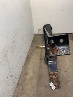 2001 Used Volvo VNL Gen 1 RH Exhaust Stack Bracket For Sale | Dorr, MI ...